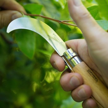 Couteau Opinel N ° 10 Faucille, Pour récolter, couper des arbustes ou faire une incision sur des arbres fruitiers. Couteaux O...