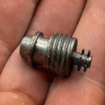 Decompressore cilindro per motosega Stihl 070-090-090G-MS720 - immagine 2