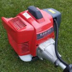 Decespugliatore con motore Kawasaki TJ53 impugnatura singola professionale - immagine 4