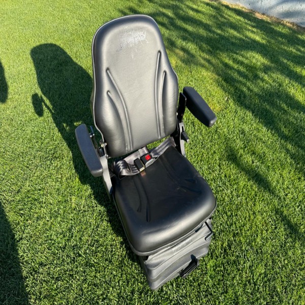 sedile pro per trattori macchine agricole con molleggio meccanico 9